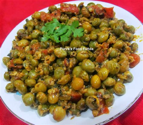 Food Funda: Tuvar Lilva Usal/ Turichya Danyachi Usal (Green Pigeon Peas Curry)