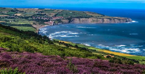 Whitby is the Yorkshire seaside town that inspired Dracula - Daily Times