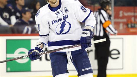 Steven Stamkos Injury Update: Shoulder Injury Could Keep Lightning Star ...