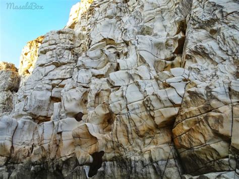 Marble Rocks of Jabalpur - A Wonder at Narmada | Dhuandhar Falls