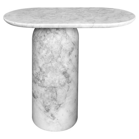 White Marble Side Table For Sale at 1stDibs