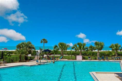 Luxury Condos in Siesta Key Florida - Gulf and Bay Club
