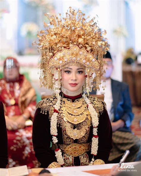 6 Inspirasi Gaya Pengantin Adat Palembang ala Figur Publik Tahun 2020