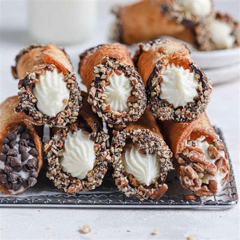 Italian Chocolate Cannoli