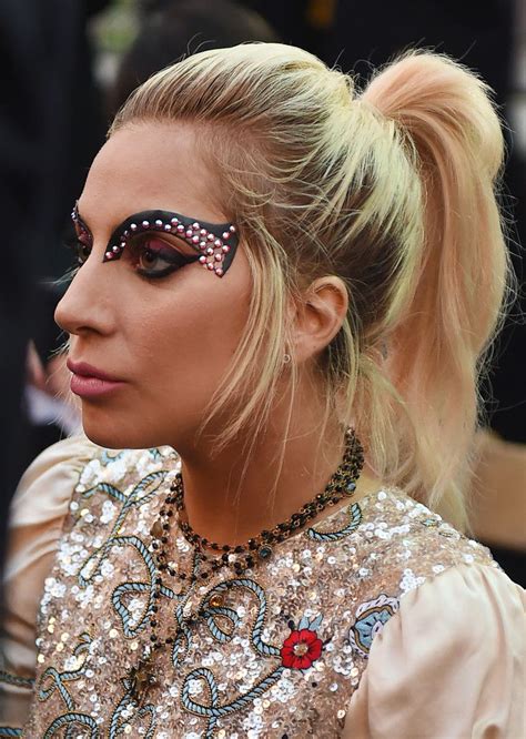 Lady Gaga Stage Makeup | Lady gaga makeup, Lady gaga fashion, Lady gaga ...