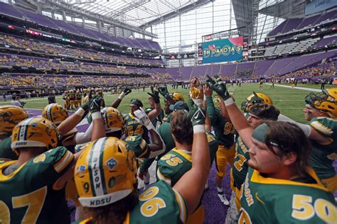 PHOTOS: Scenes from NDSU Bison victory in 1st college football game played at U.S. Bank Stadium ...