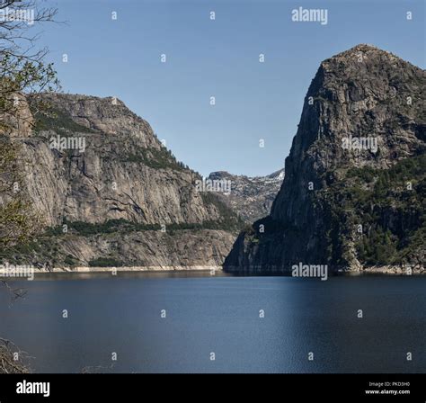 Hetch Hetchy Valley, the O'Shaughnessy Dam in Yosemite National Park, View of reservoir and ...