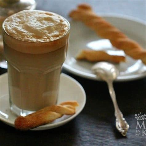 How to make Coffee with Milk Recipe - A delightful hot drink from México!