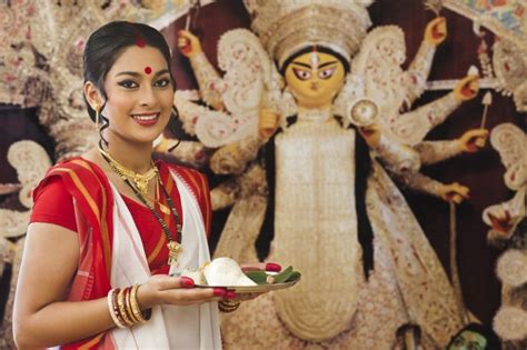 Five Must-Visit Durga Puja Pandals In Delhi | Curly Tales