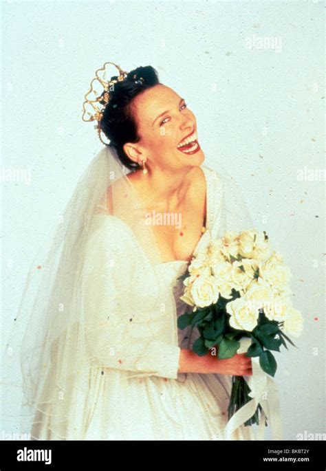 MURIEL'S WEDDING (1995) TONI COLLETTE MURW 015 Stock Photo - Alamy