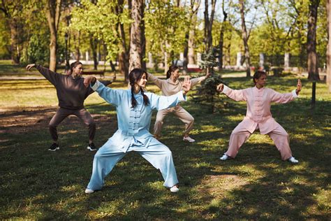 Os 24 Movimentos Básicos do Tai Chi Chuan - Revista Meu Retiro