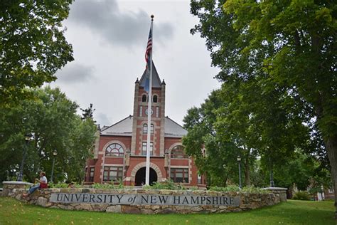 Flickr: The University of New Hampshire Pool