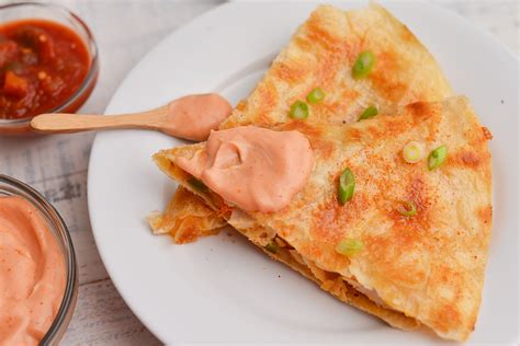 EASY Quesadilla Sauce Recipe (Perfect Sauce for Dipping!)