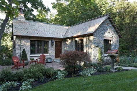 "Fox Hollow" Cottage Inspired by Traditional English Style