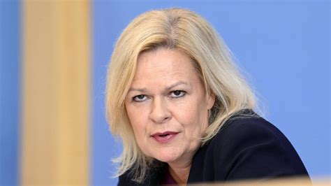 Positionspapier zu Chatkontrolle: Innenministerin Faeser will ...