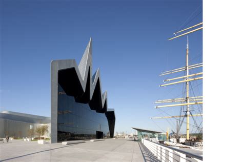 Zaha Hadid Riverside Museum Glasgow | Floornature