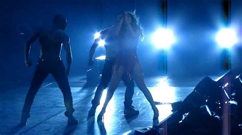 Jennifer Lopez - Papi (Live) - YouTube