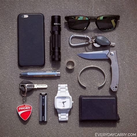 Everyday Carry - London, Great Britain (UK)/Art Director - My Everyday Carry