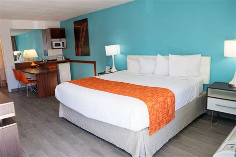 Howard Johnson by Wyndham Clearwater/Dunedin | Clearwater, FL Hotels