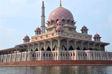 putra mosque malaysia - Cerca con Google | Mosque, Putrajaya, Sheikh zayed grand mosque