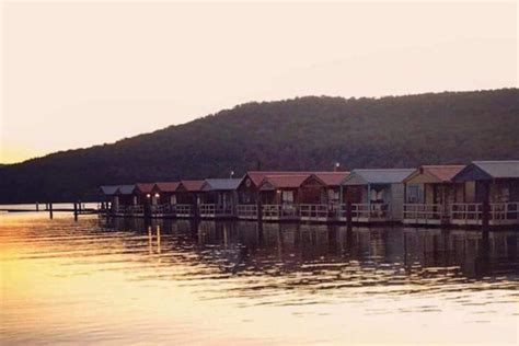 Hales Bar Marina & Resort: Floating Cabins on TN's Nickajack Lake