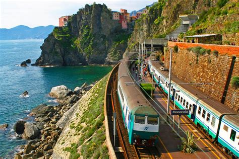 How To Buy Train Tickets in Italy | Guide To Buying Italian Train Tickets (2023)
