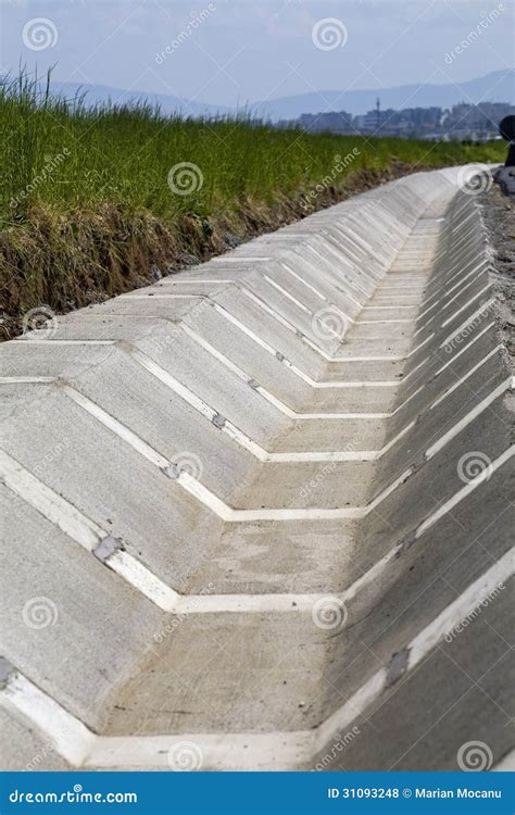 Gutter stock photo. Image of drain, flow, gutter, lines - 31093248