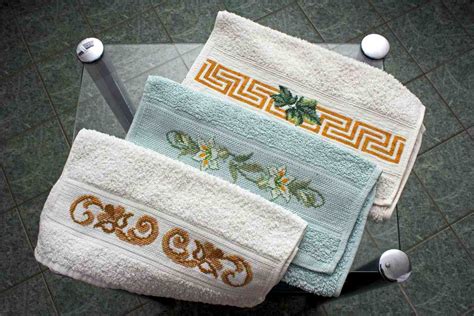 7 Ways Custom Embroidery Make Your Towel Stand Out | RobeMart