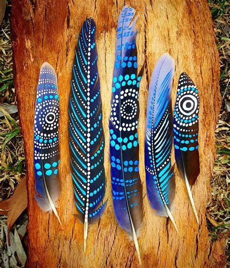 The 25+ best Painted feathers ideas on Pinterest | Feather crafts, Homemade dream catchers and ...