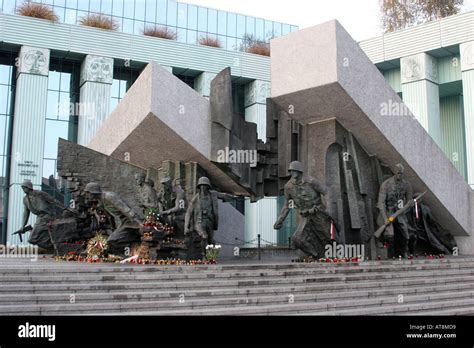 Polish uprising memorial statue poland polska ww2 wwii hi-res stock photography and images - Alamy