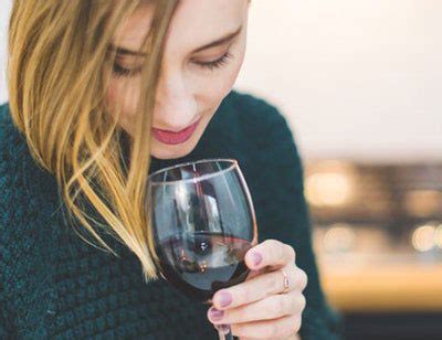 How to Wine Taste – Cellars Wine Club