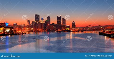 Pittsburgh Skyline at Night Stock Photo - Image of built, horizon: 17104936