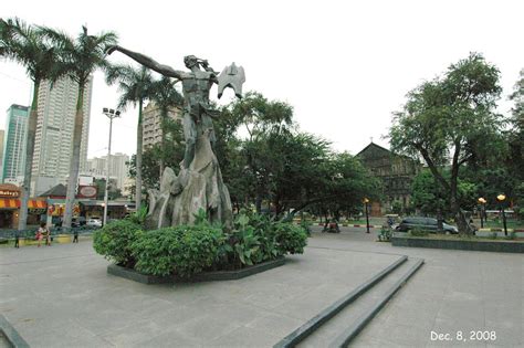 Plaza Rajah Sulayman, Manila | Statue of Rajah Sulayman. He … | Flickr