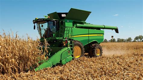 John Deere Combine Wallpapers - Top Free John Deere Combine Backgrounds - WallpaperAccess