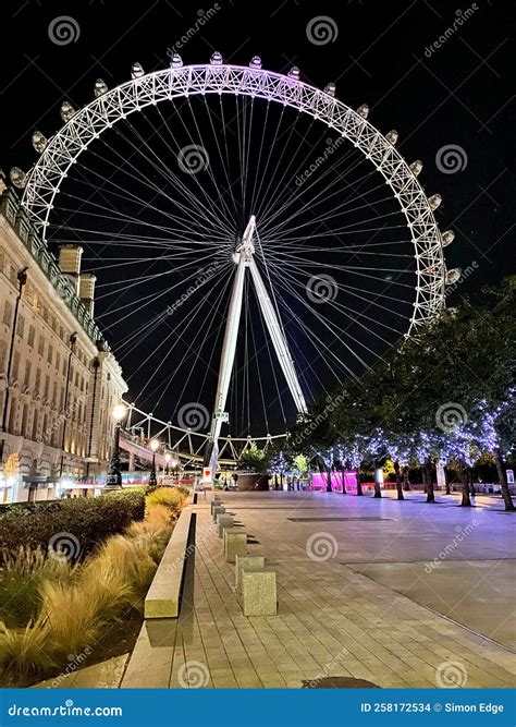 A View of the London Eye in London Editorial Stock Image - Image of ...