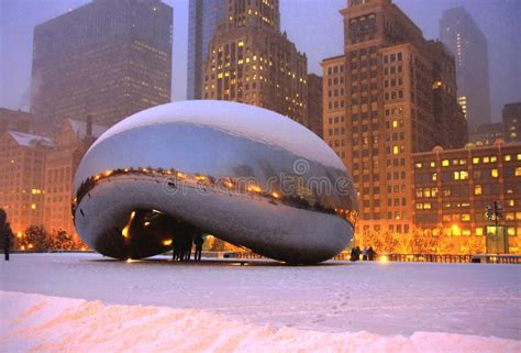 The bean in Chicago editorial stock photo. Image of reflection - 4584073