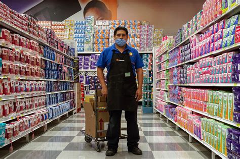 Mexico Supermarket Has Stocked Shelves, No Customers