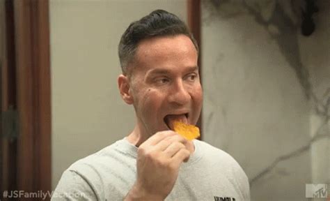 Eat Chips GIF - Eat Chips Munch - Discover & Share GIFs