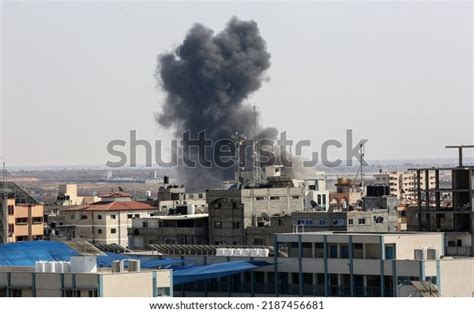 1,815 Israeli Air Strikes Images, Stock Photos & Vectors | Shutterstock