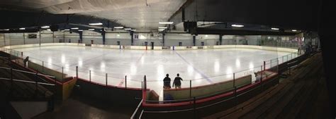 Carmel Ice Skadium - Ice Rink in Carmel, IN - Travel Sports