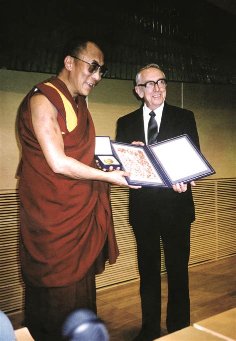 H.H. the Dalai Lama’s Awards | tibetmuseum.org