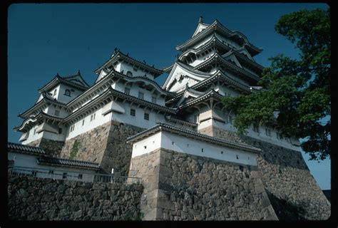 himeji-castle - Feudal Japan Pictures - Samurai and Bushido - HISTORY.com