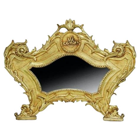 Italian 18th Century Baroque Period Giltwood Mirror For Sale at 1stDibs