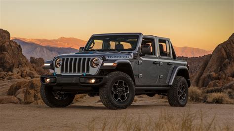 Jeep Wrangler 4xe Plug-in Hybrid Rated at 49 MPG Equivalent - Kelley Blue Book