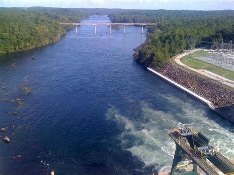 Hartwell Dam & Lake Visitor Center | Official Georgia Tourism & Travel ...