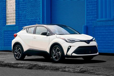 2022 Toyota C-HR Review, Pricing | C-HR SUV Models | CarBuzz