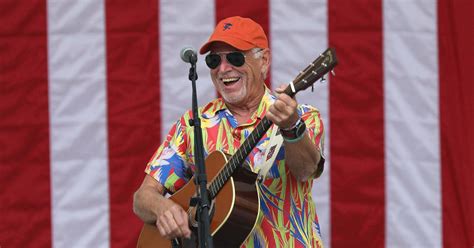 Jimmy Buffett Cancels Fall 2022 Tour Amid Health Issues