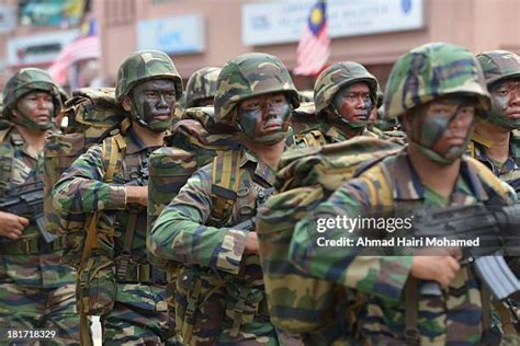 Malaysian Military Ranks Photos and Premium High Res Pictures - Getty ...