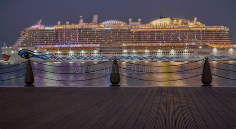 Old Doha Port (Mina District) in Doha, Qatar Night Shot Editorial Stock ...