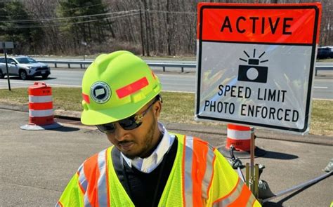 How CT wants to combat traffic deaths: Cameras, warning lights ...